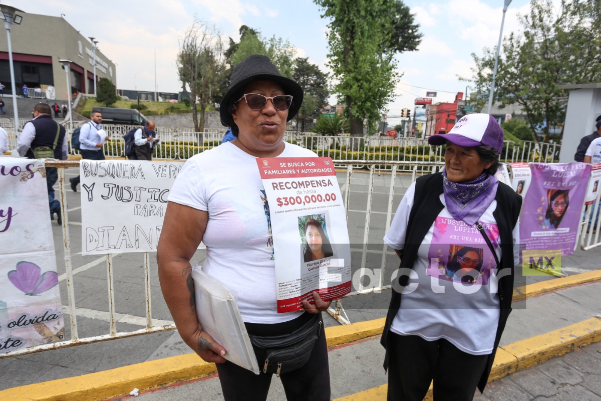 La madre de Norma Dianey se manifestó en Toluca.
