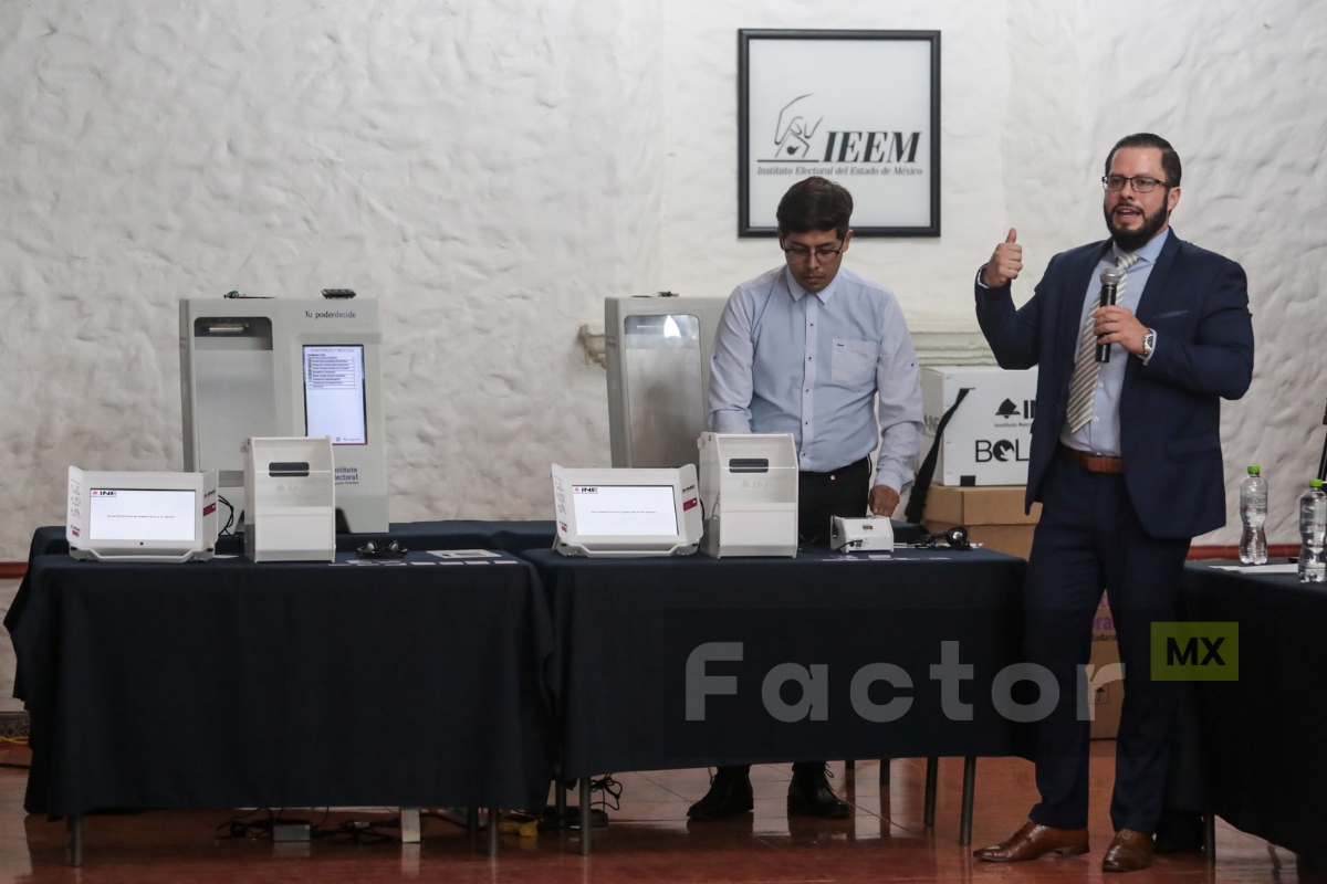 Presentan las urnas electrónicas que se usarán en las elecciones del Edomex.