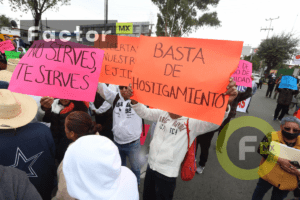 Ejidatarios de Zinacantepec se manifiestan contra el alcalde