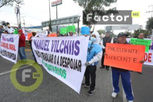 Ejidatarios de Zinacantepec se manifiestan contra el alcalde