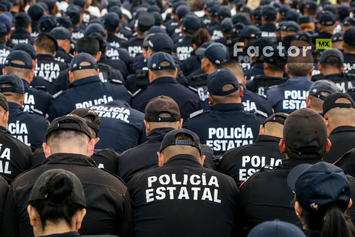 Policías mexiquenses, sin capacitación ni armamento y lejos de casa