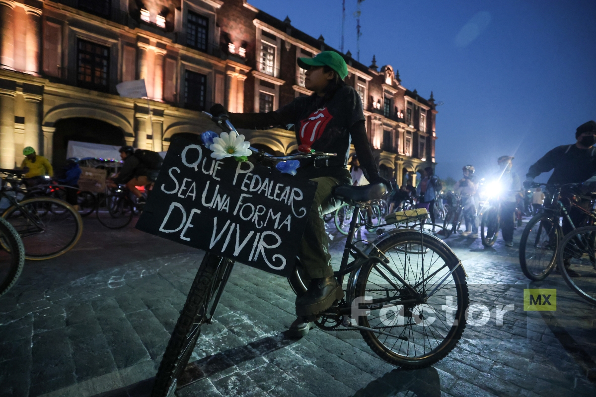 Activan masa crítica en Toluca por ciclistas atropellados