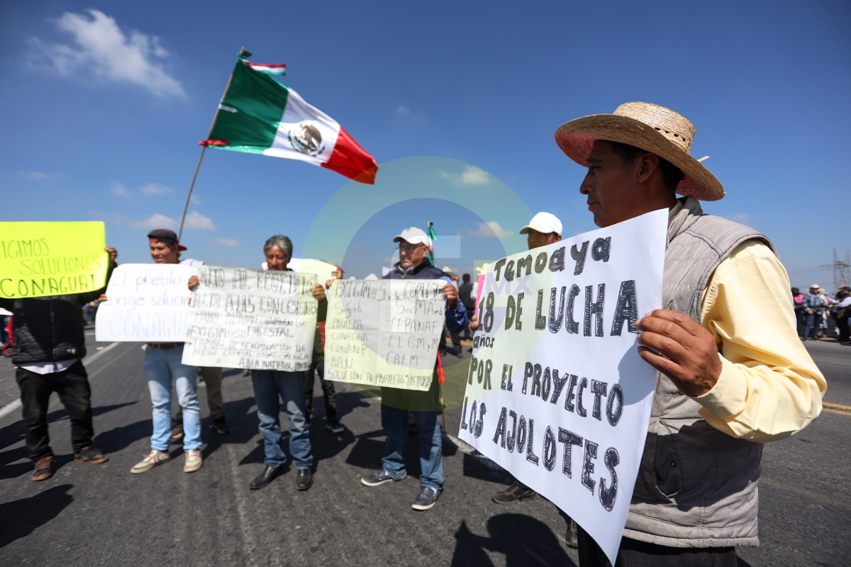 Bloqueo en la Toluca-Atlacomulco; exigen agua para Temoaya