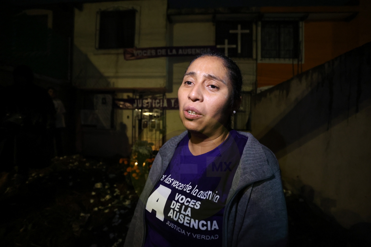 Familiares de víctimas del Feminicida serial de Toluca se reunieron en la casa donde fueron hallados los cuerpos.