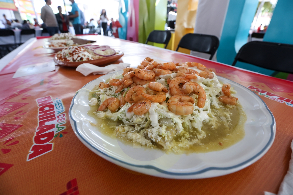 Hay hasta enchiladas con camarones en Toluca