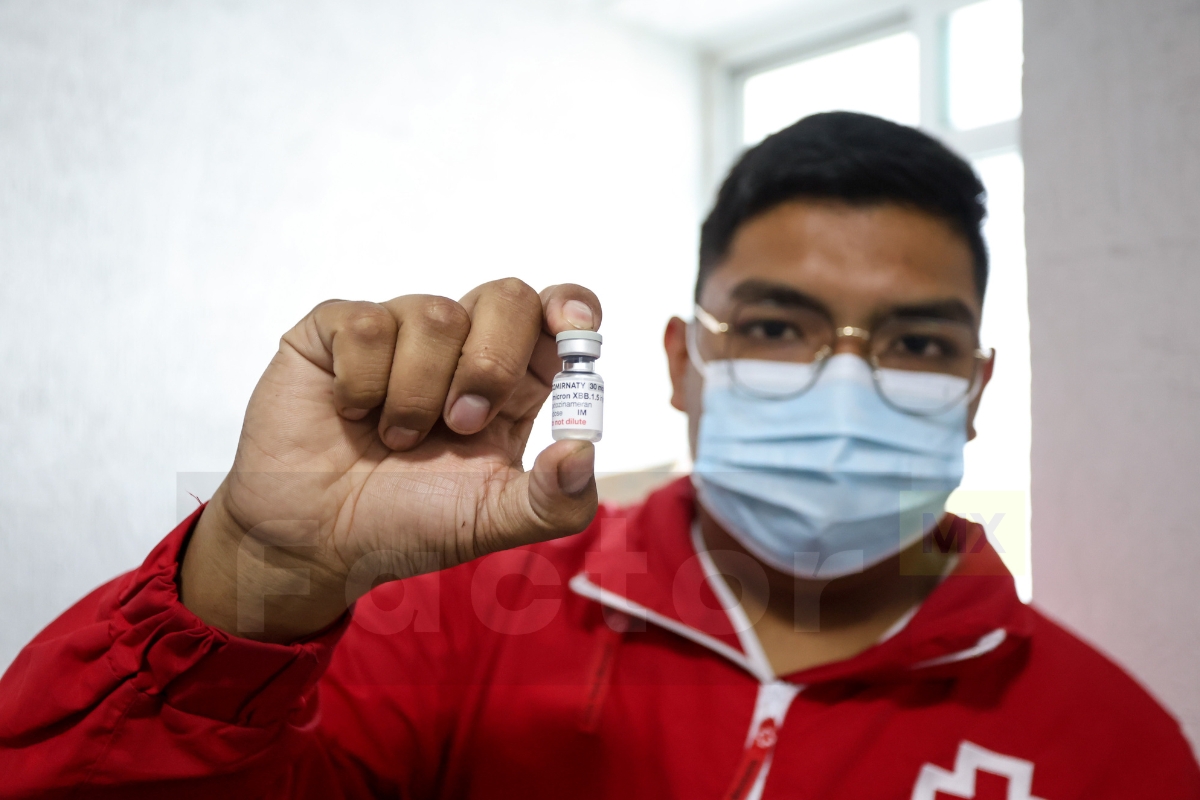 Vacuna Pfizer en Cruz Roja Toluca. Foto: Ramsés Mercado. Texto: Ximena García. 