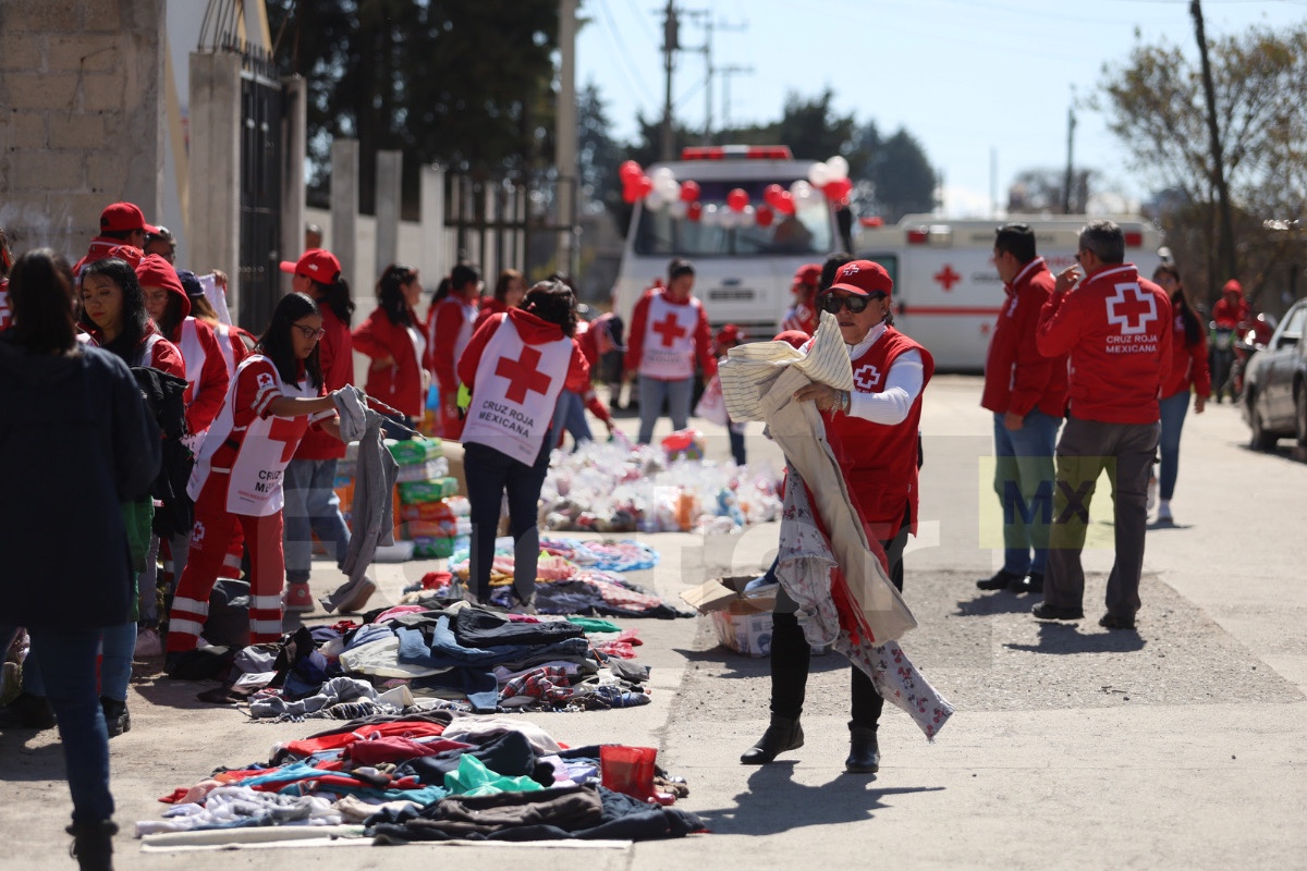 Cruz Roja Toluca le ayuda a Los Reyes Magos