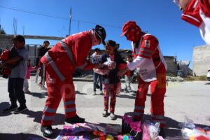 Cruz Roja Toluca le ayuda a Los Reyes Magos