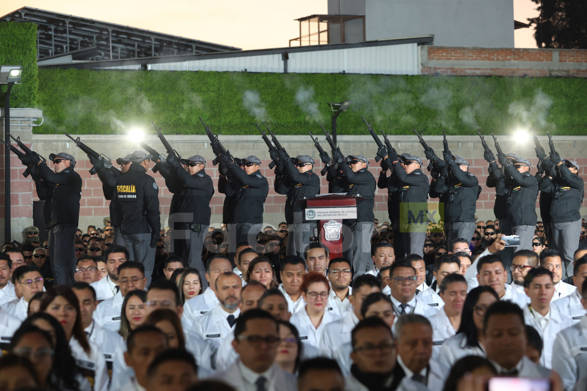 Matanza de Coatepec: Rinden homenaje a policías caídos