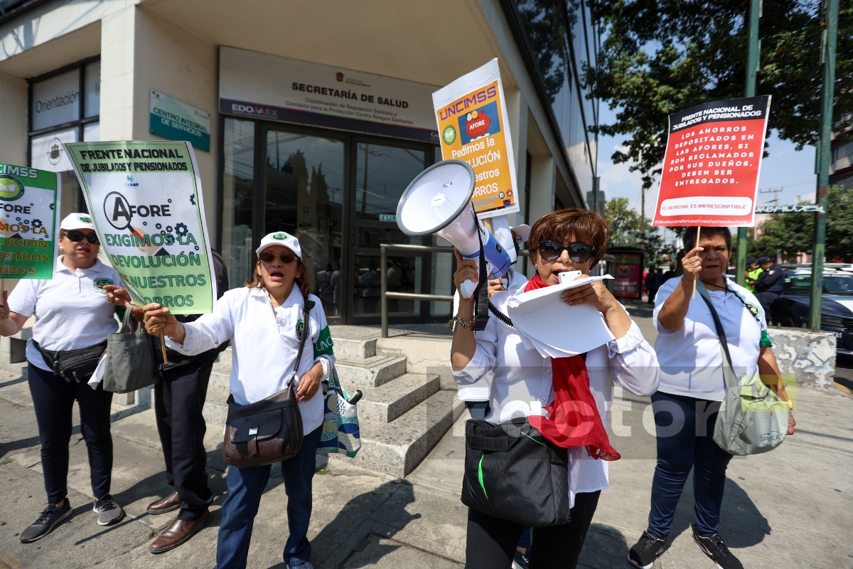 Protestan contra el Fondo de Pensiones para el Bienestar