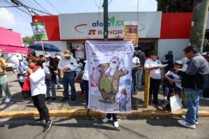 Protestan contra el Fondo de Pensiones para el Bienestar