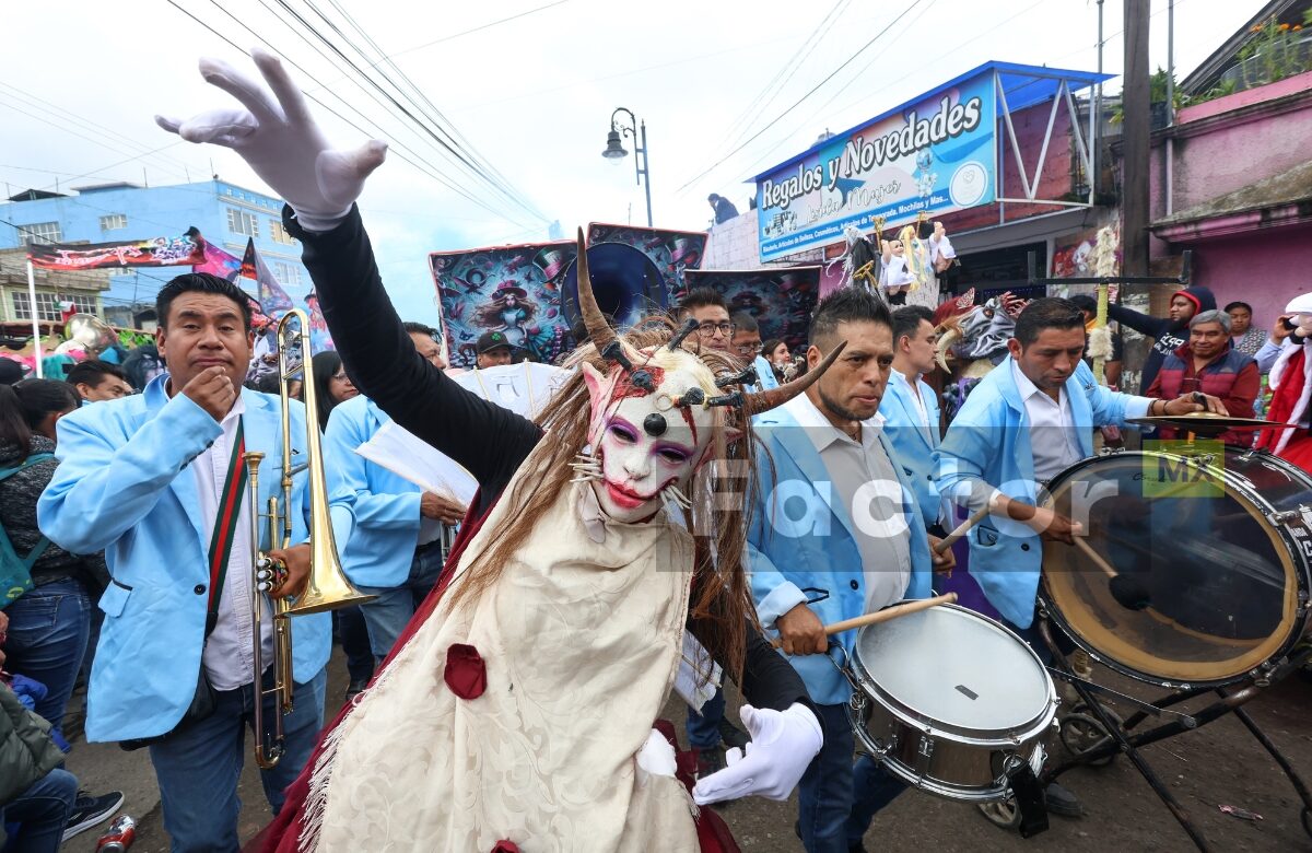 Paseo de los Locos en Tlalcilalcalpan: una tradición que desafía la muerte