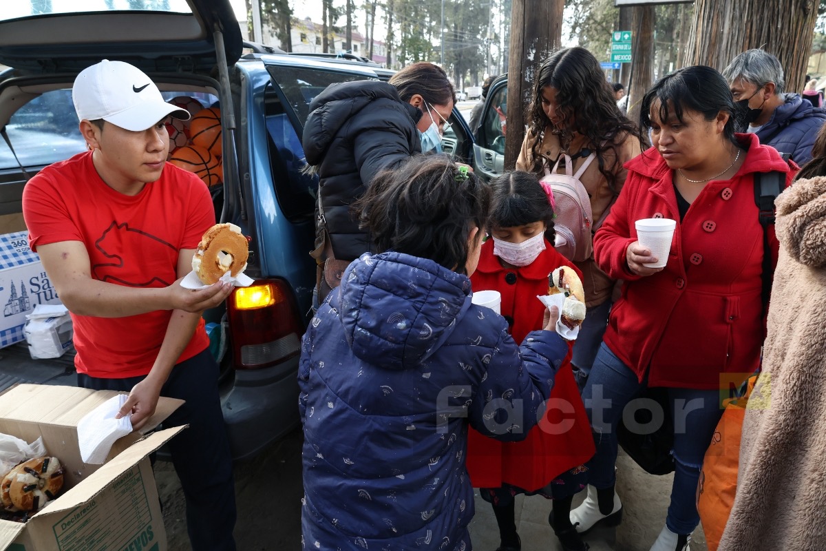 Día de Reyes: Regalan esperanza y solidaridad a quienes esperan en hospitales