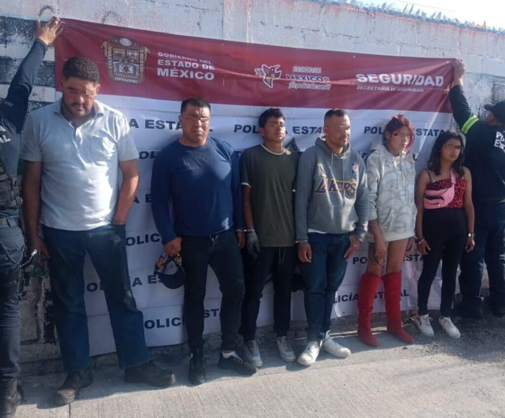 Detenidos tras persecución en Almoloya de Juárez