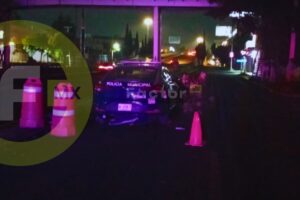 Patrulla en Toluca involucrada en choque; muere motociclista en Paseo Tollocan