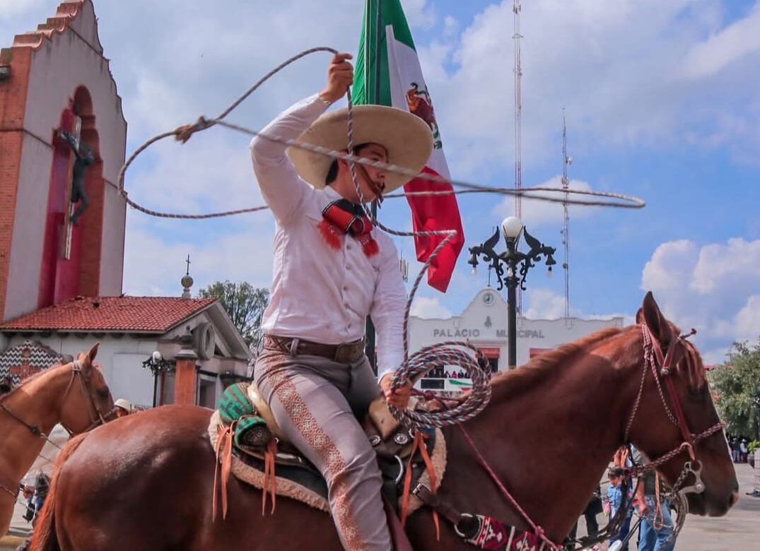 Fiestas patrias en Almoloya de Juárez: desfile, fútbol y torneo de rentoy