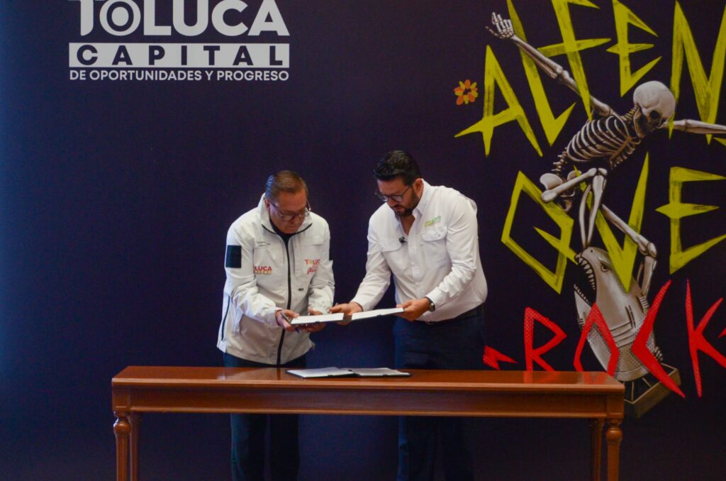 Toluca y Almoloya de Juárez firman convenio para rehabilitar caminos