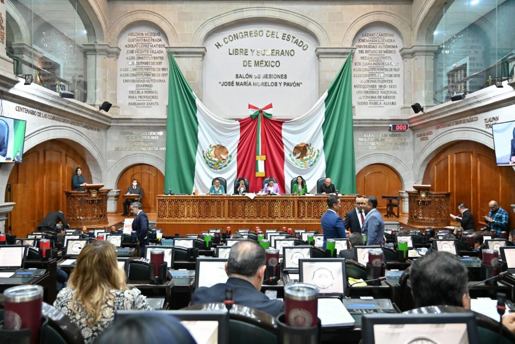 Sesión del Congreso del Estado de México donde se presentó una iniciativa contra la explotación infantil.