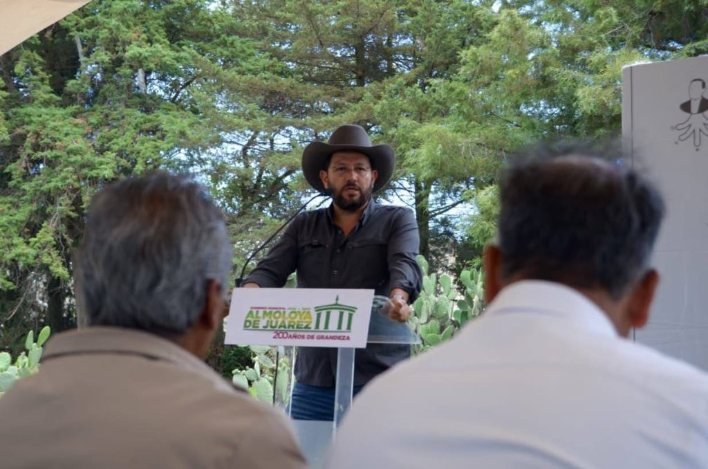 Obra pública arranca en Almoloya de Juárez