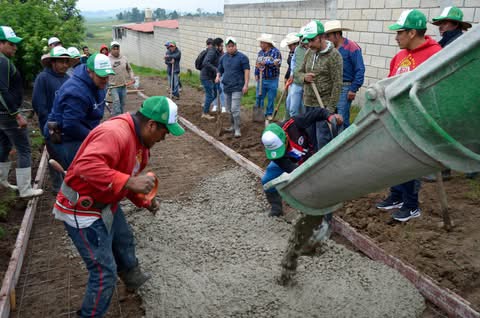 Obra pública arranca en Almoloya de Juárez