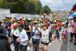 Fiestas Patrias arrancan a caballo y a pie en Almoloya