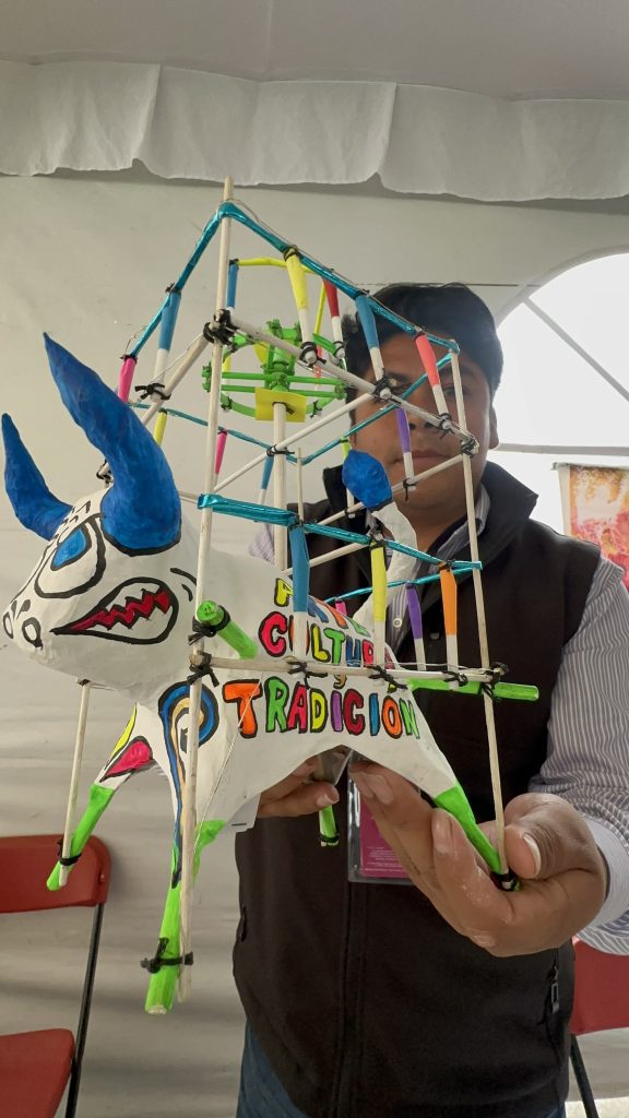 Don Remigio y artesanos pirotécnicos se sumaron a los festejos