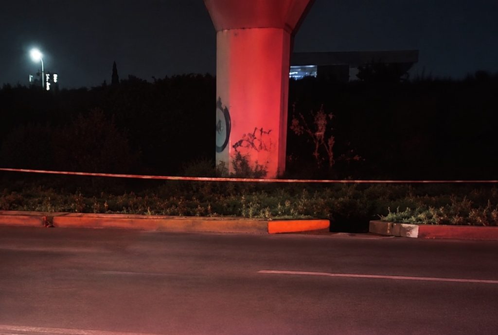 Zona acordonada debajo del Tren Interurbano en San Mateo Atenco donde fue localizada Alondra Rubio